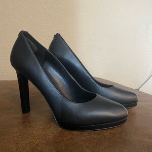 Michael Kors Black Pumps